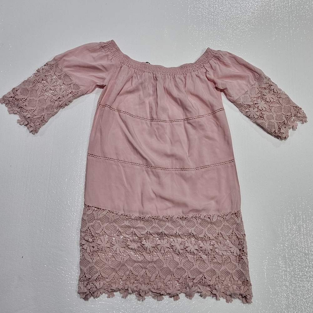 Solitaire Pink Lace Off-Shoulder Cover Up NWT - Picture 2 of 6